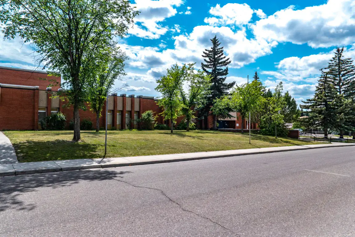 Braeside community